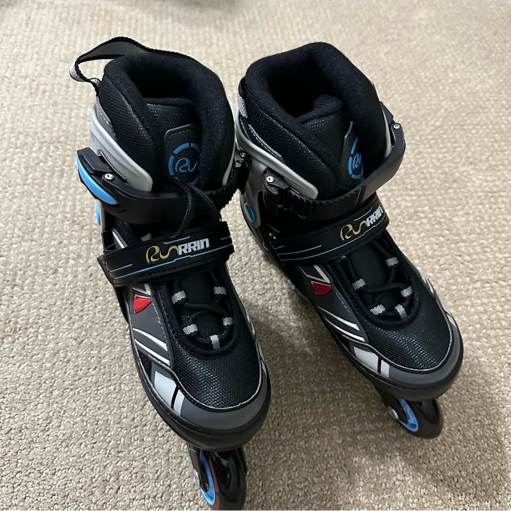 Kids Adjustable Inline Skates - Black and Blue LIGHTUP